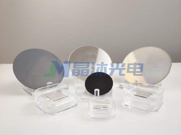 金刚石贴片登陆 iPhone 17 Pro：成本跌破百美元，石墨片时代进入倒计时